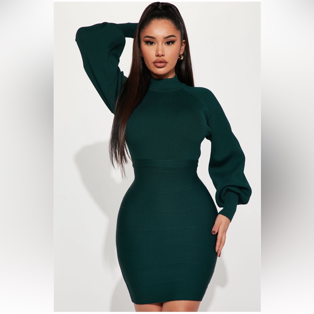[NWT] Fashion Nova Dark Green Long Sleeve Dress